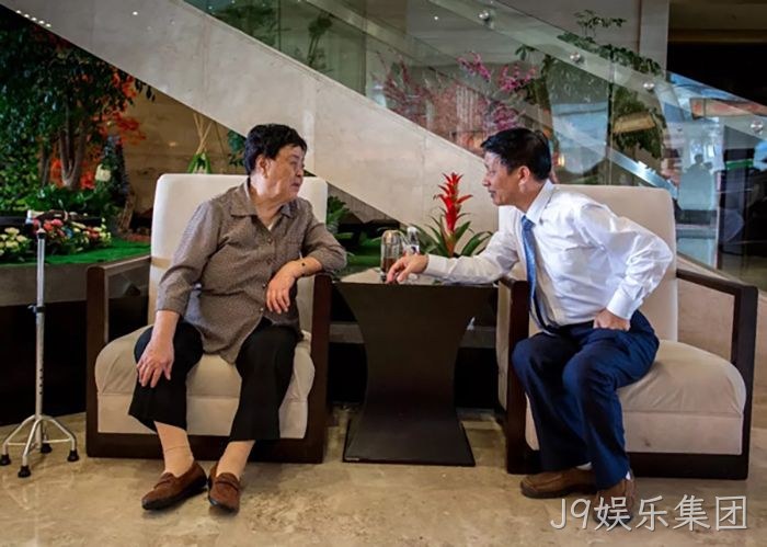 汪月霞率“六连”老战士来J9娱乐集团参观指导 汪月霞率“六连”老战士来J9娱乐集团参观指导
